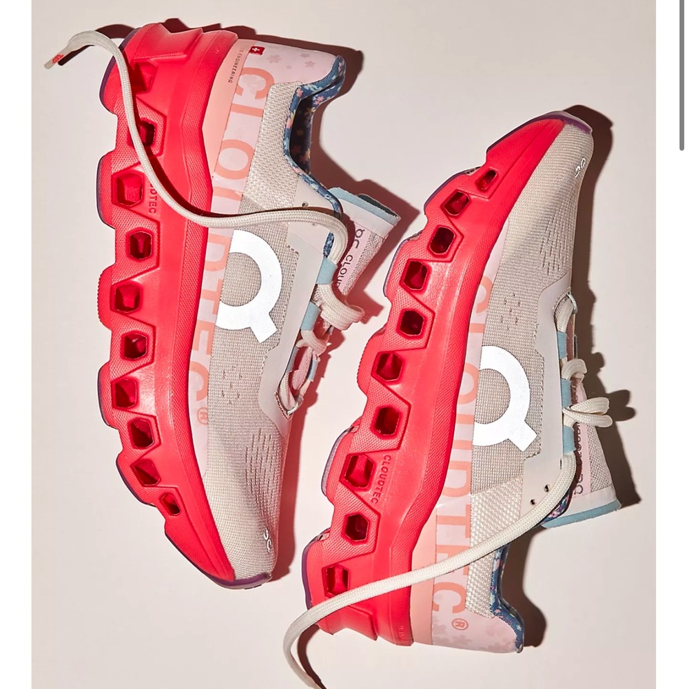 Free People x On Cloud pink monsters